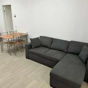 Casa Ideale Tim Appartmanti Moderni Vicina Al Centro Appartamento